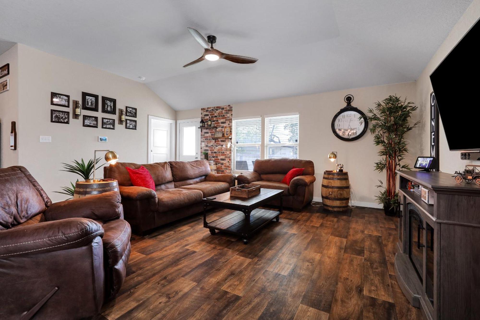 Speakeasy - A Birdy Vacation Rental San Antonio Exteriör bild